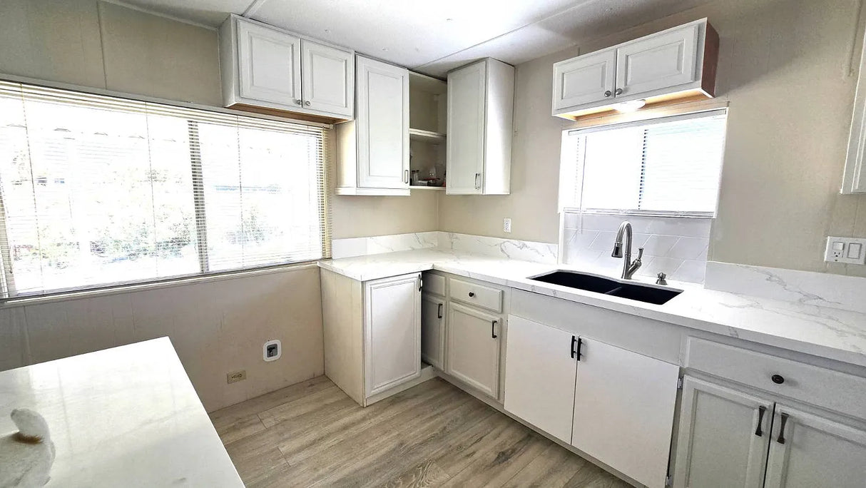 Palm Drive Court, Space D12