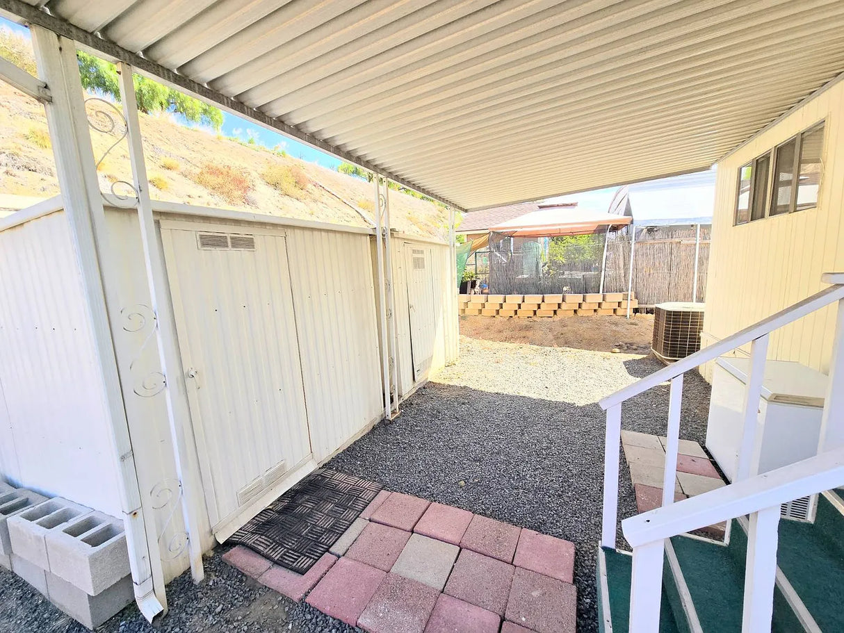 Pepperwood, Space 11