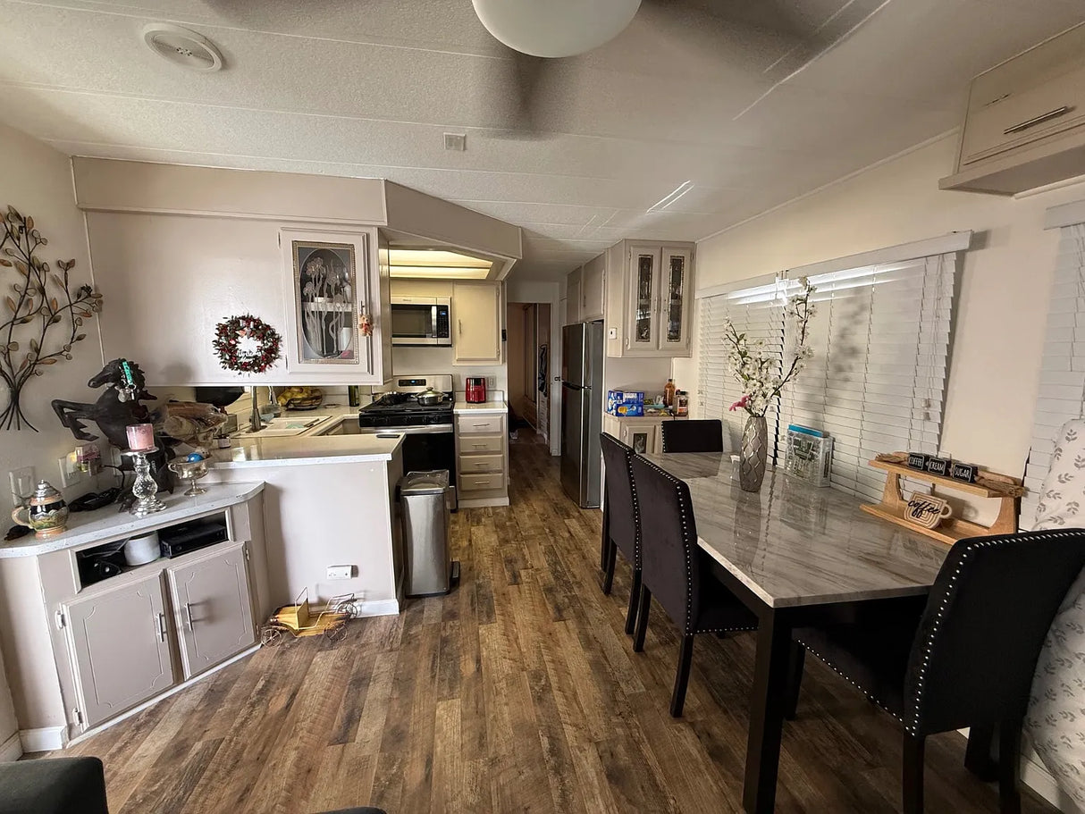 Oasis Hot Springs, Space 65