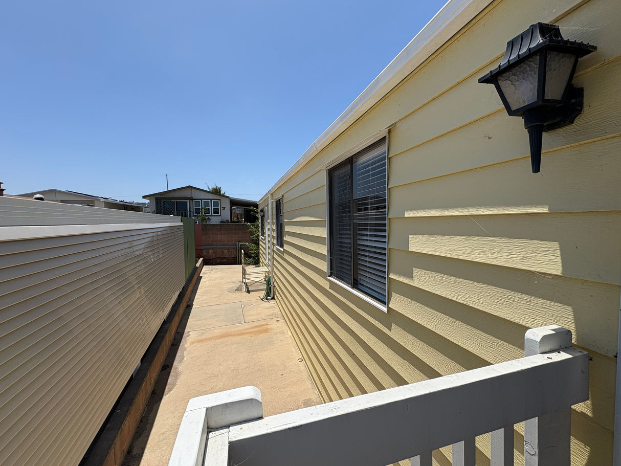 San Luis Rey, 41 Hummingbird