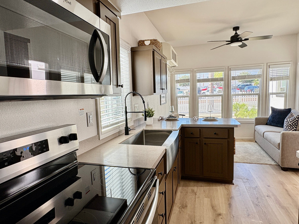 Pacific Haven Model 5 CR5- 1BD & 1BA 382 SQFT