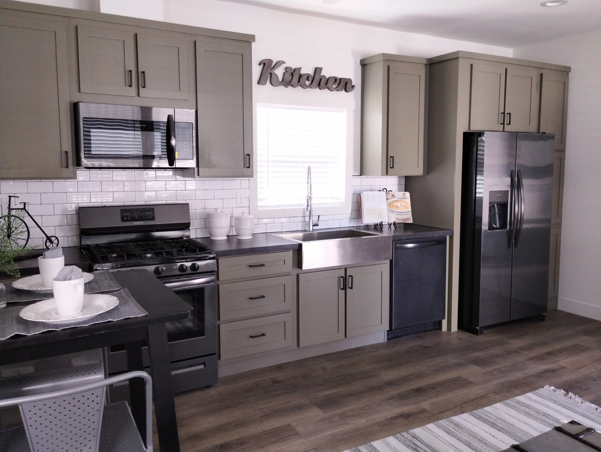 Pacific Mini SM 3- 2BD & 2BA 720 SQFT