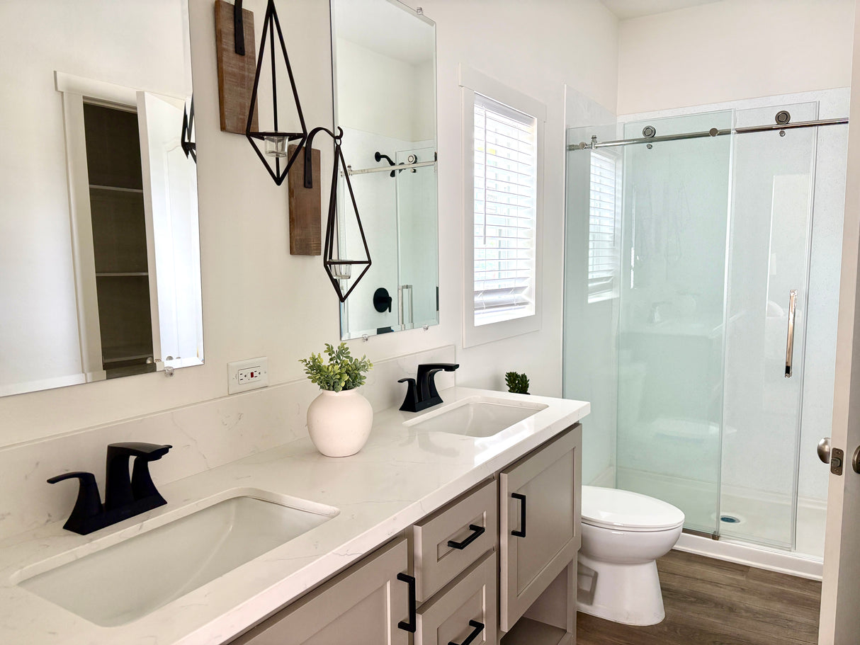 Pacific New Age SM9- 3BD & 2BA 1,188 SQFT