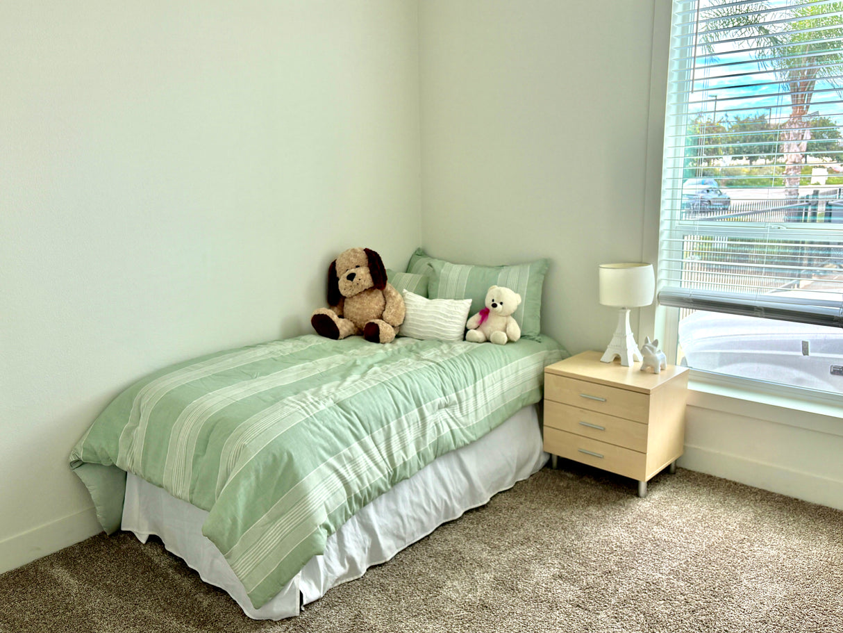 Pacific New Age SM9- 3BD & 2BA 1,188 SQFT