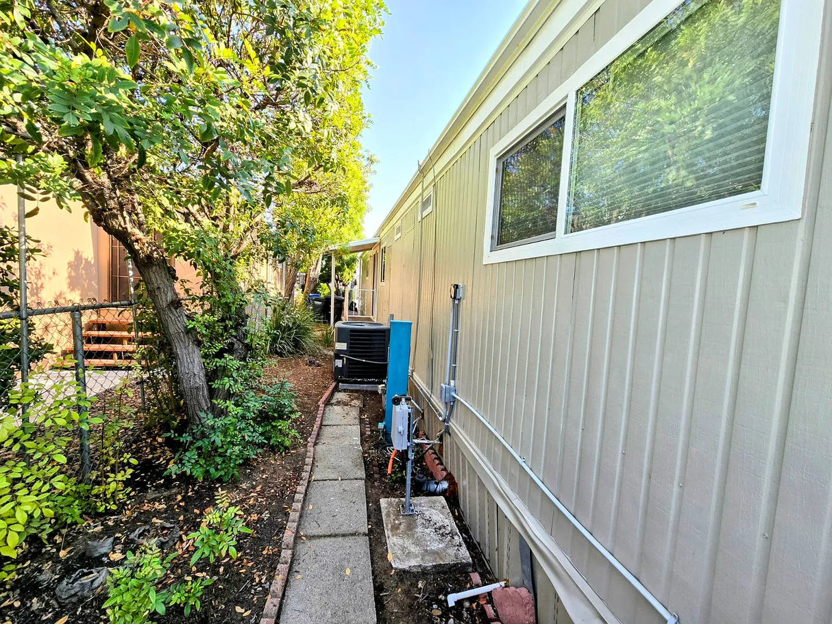 Pepperwood, Space 2