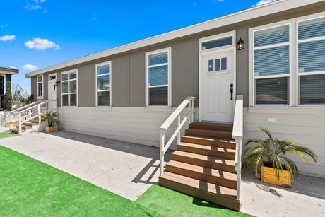 PACIFIC DUPLEX 2 - 3BD X 1BA 1,620 SQFT