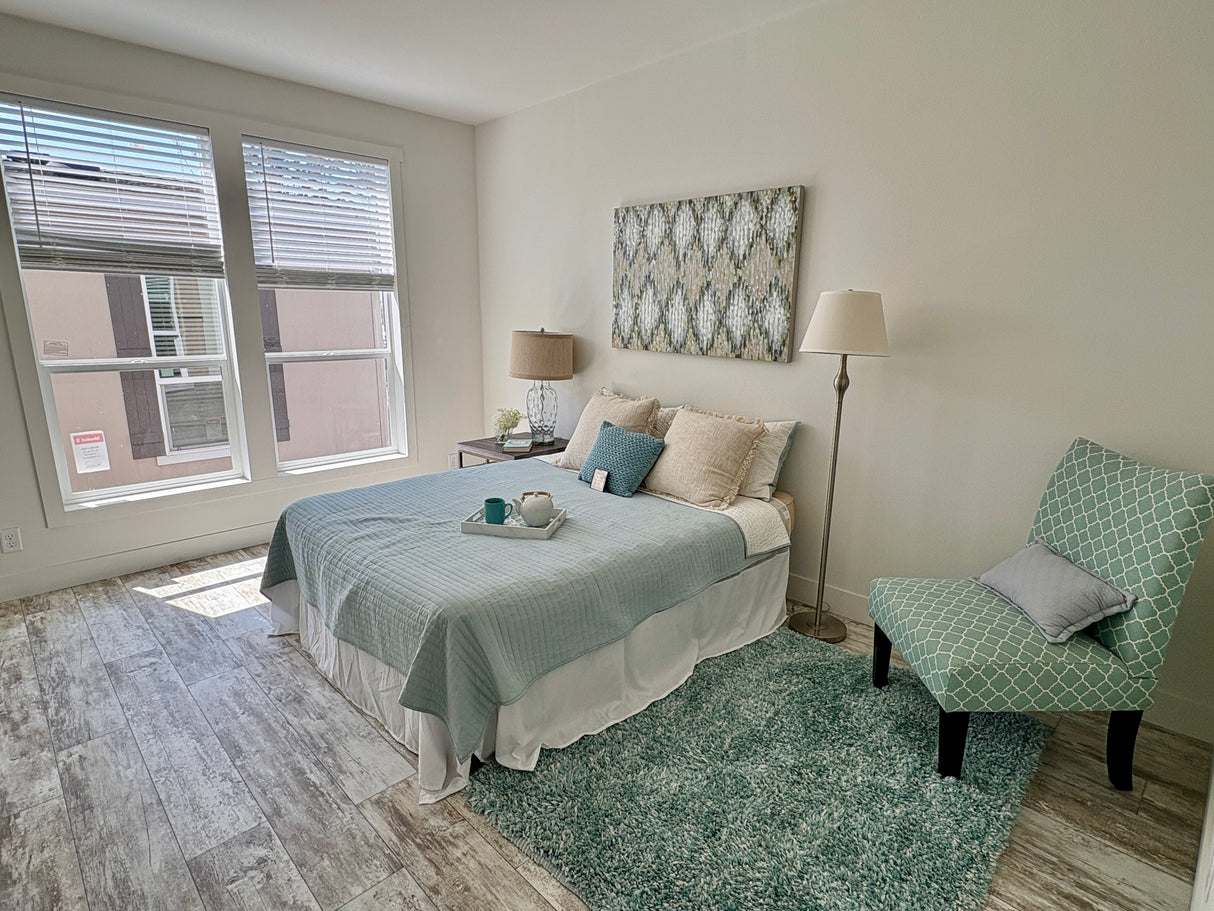 Pacific Chile SM 2- 2BD & 2BA 1,175 SQFT