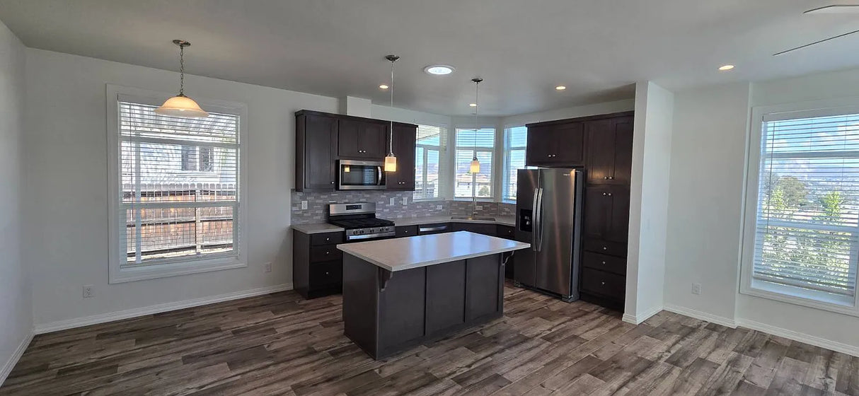 Terrace Views, Space 5