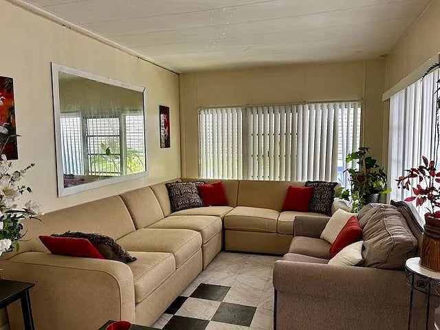 Imperial Park, Space 199