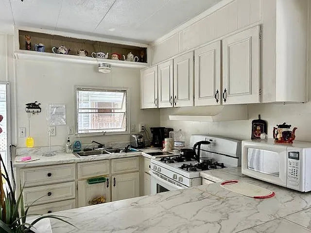 Imperial Park, Space 199