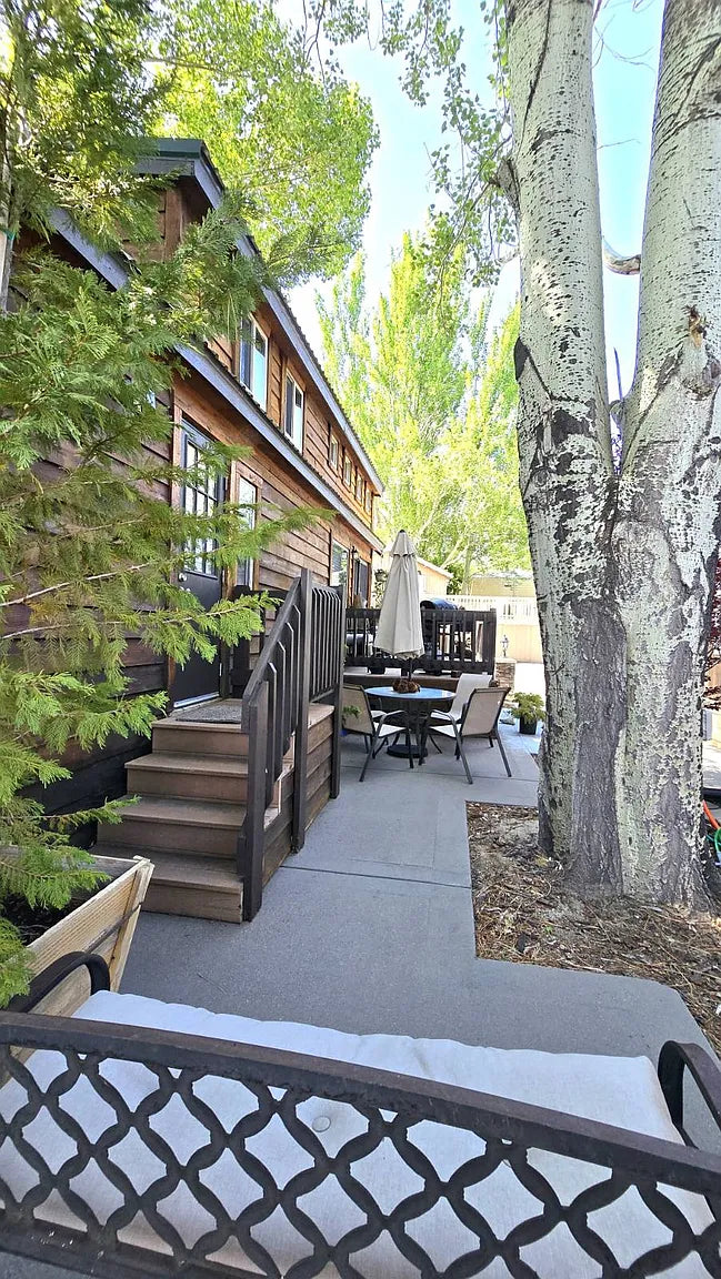 Big Bear Mobile Estates, Space RV2