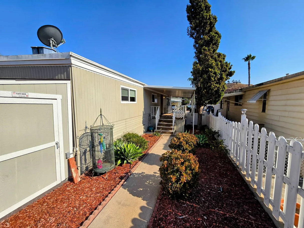 Pepperwood, Space 2