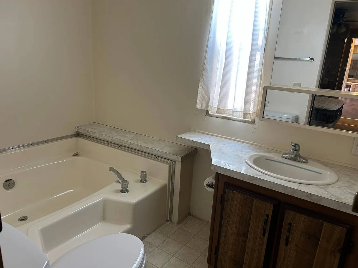 Vista Cascade, Space 128