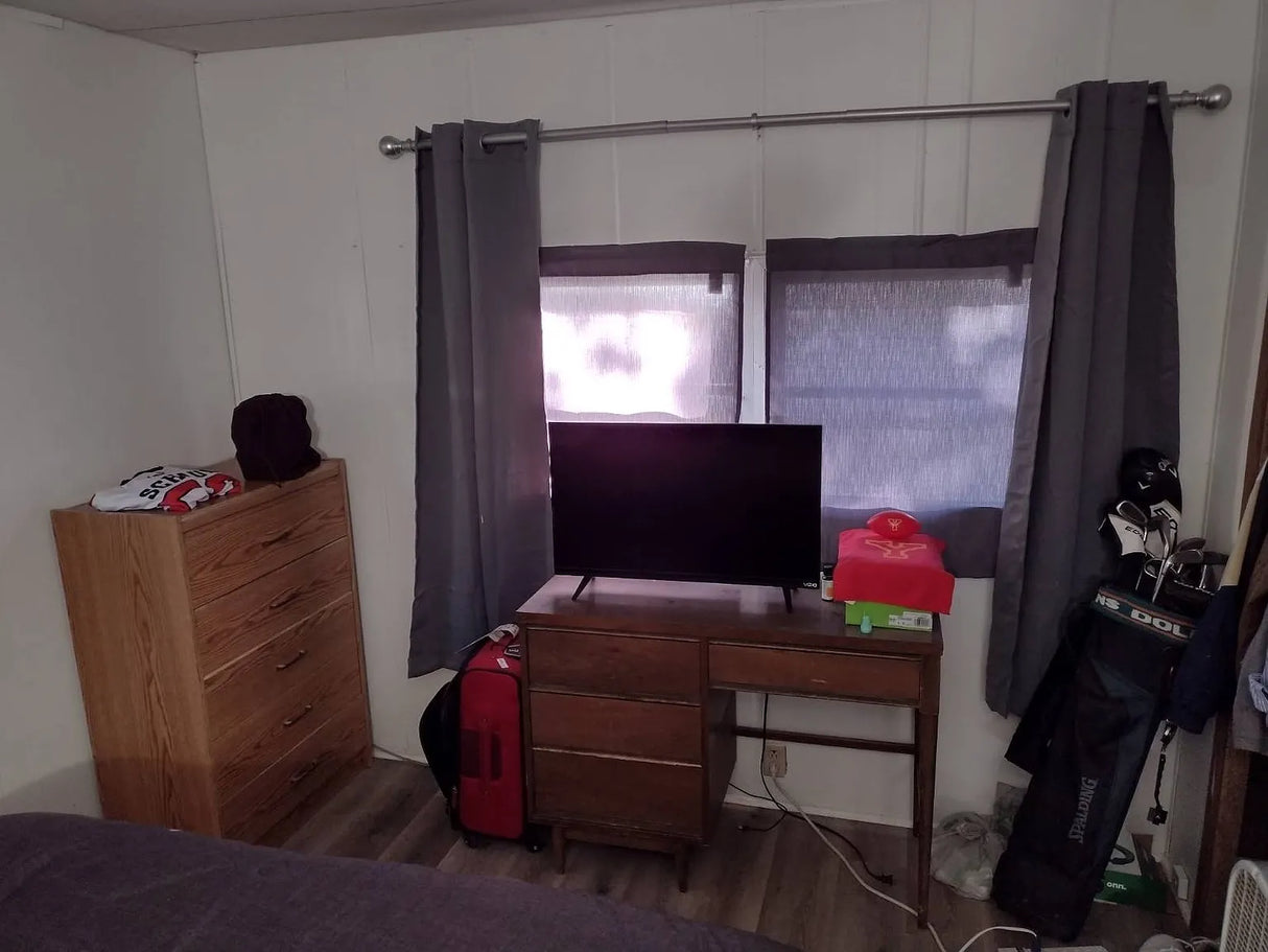 Oakridge Mobile Estates, Space 11