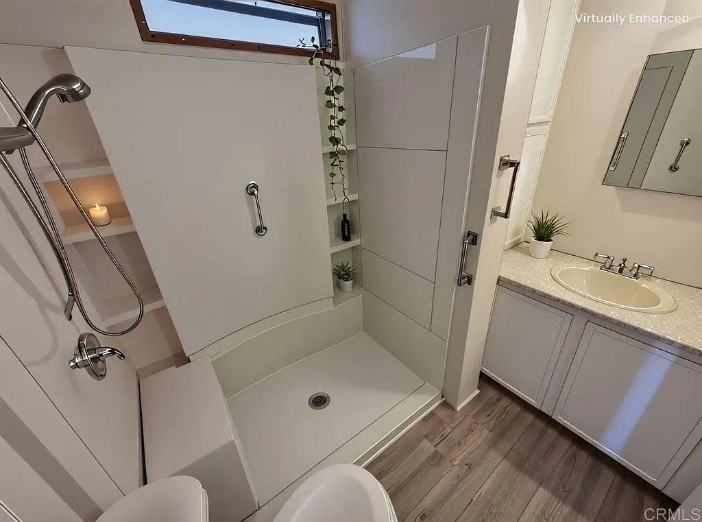 San Luis Rey, 41 Hummingbird