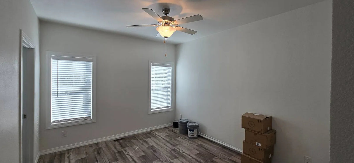 Terrace Views, Space 5