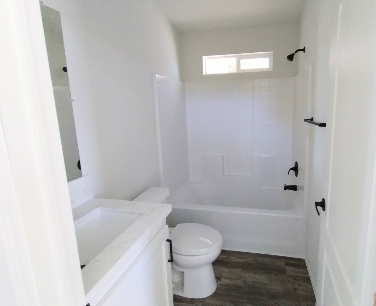 Pacific Chalet ADU SM8A- 1BD & 1BA - 398sqft