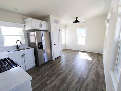 Pacific Chalet ADU SM8A- 1BD & 1BA - 398sqft