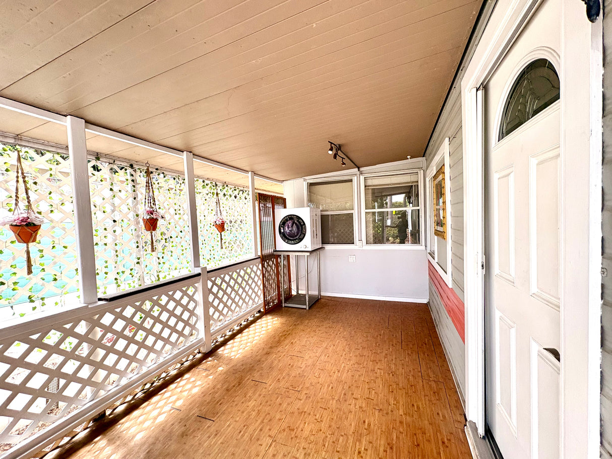 Sea Aire, Space 3