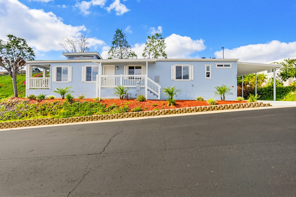 Rancho Escondido, Space 348