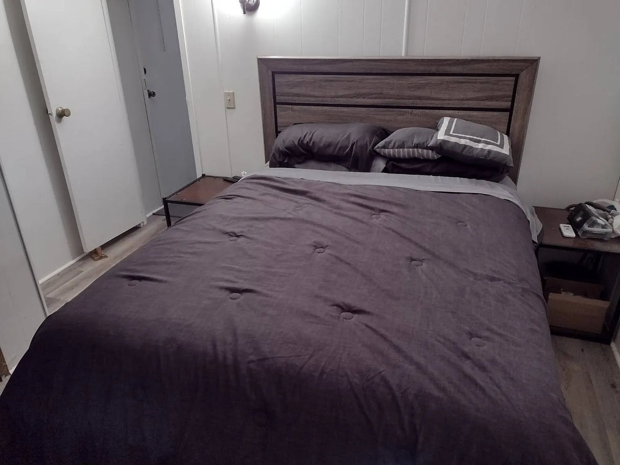 Oakridge Mobile Estates, Space 11