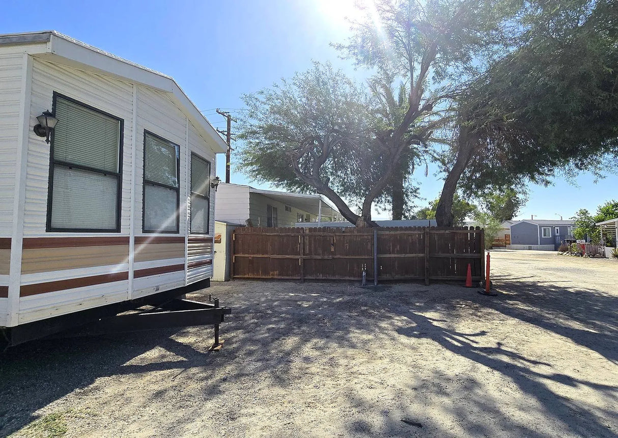 Palm Drive Court, Space D13