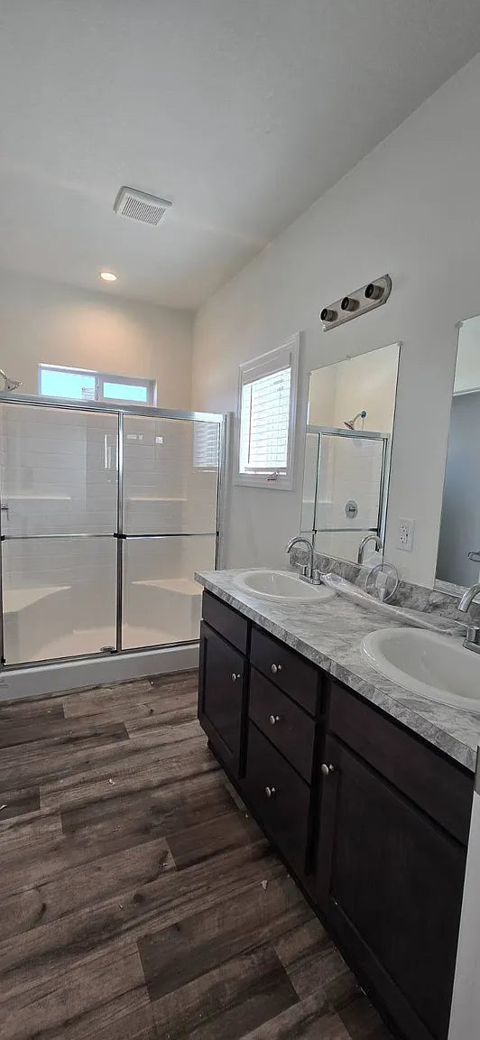 Terrace Views, Space 5