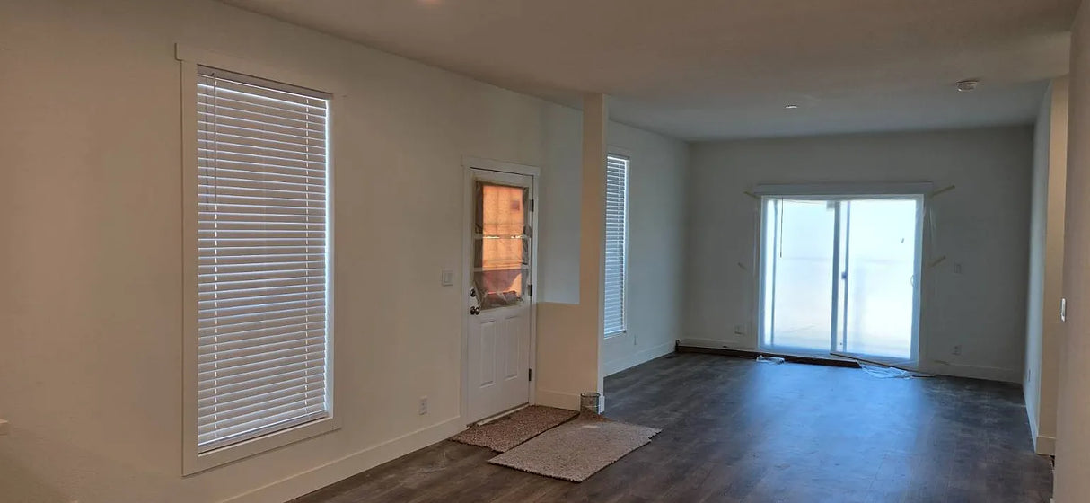 Terrace Views, Space 19