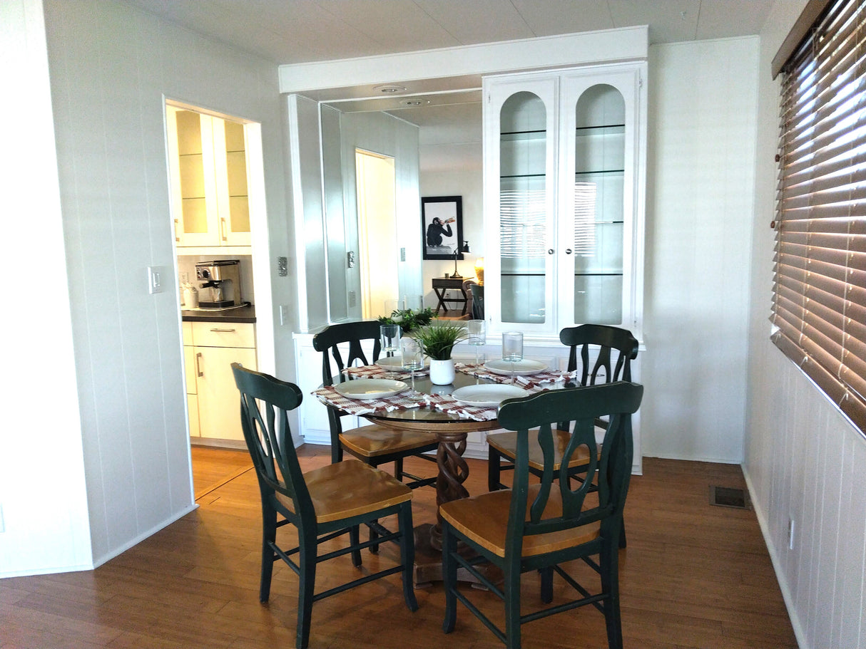 Lakeshore Gardens #113