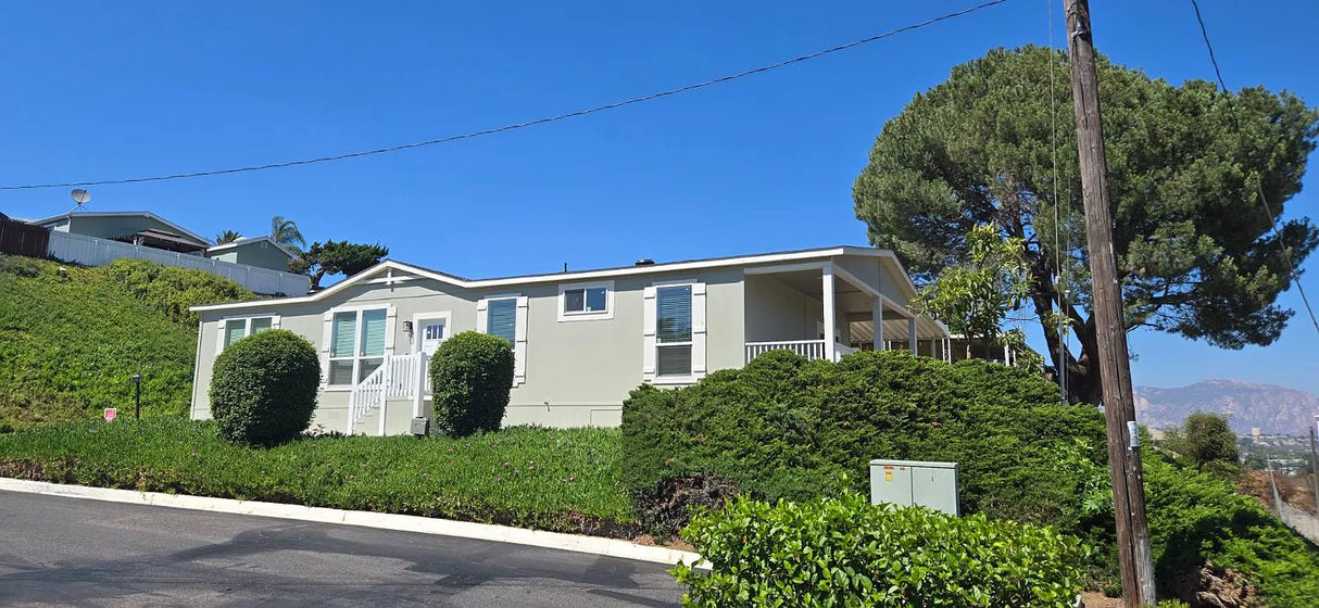 Terrace Views, Space 19