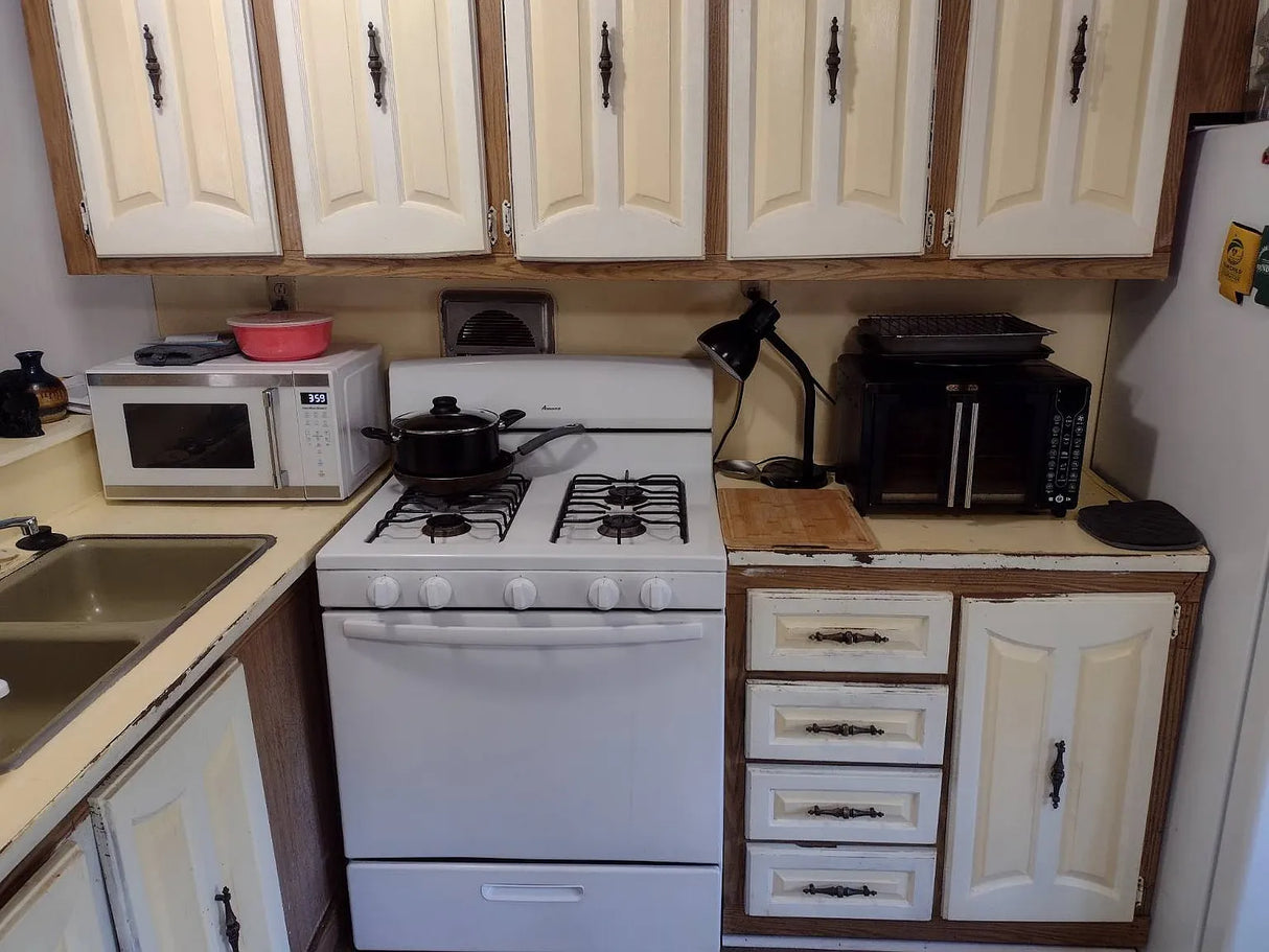 Oakridge Mobile Estates, Space 11