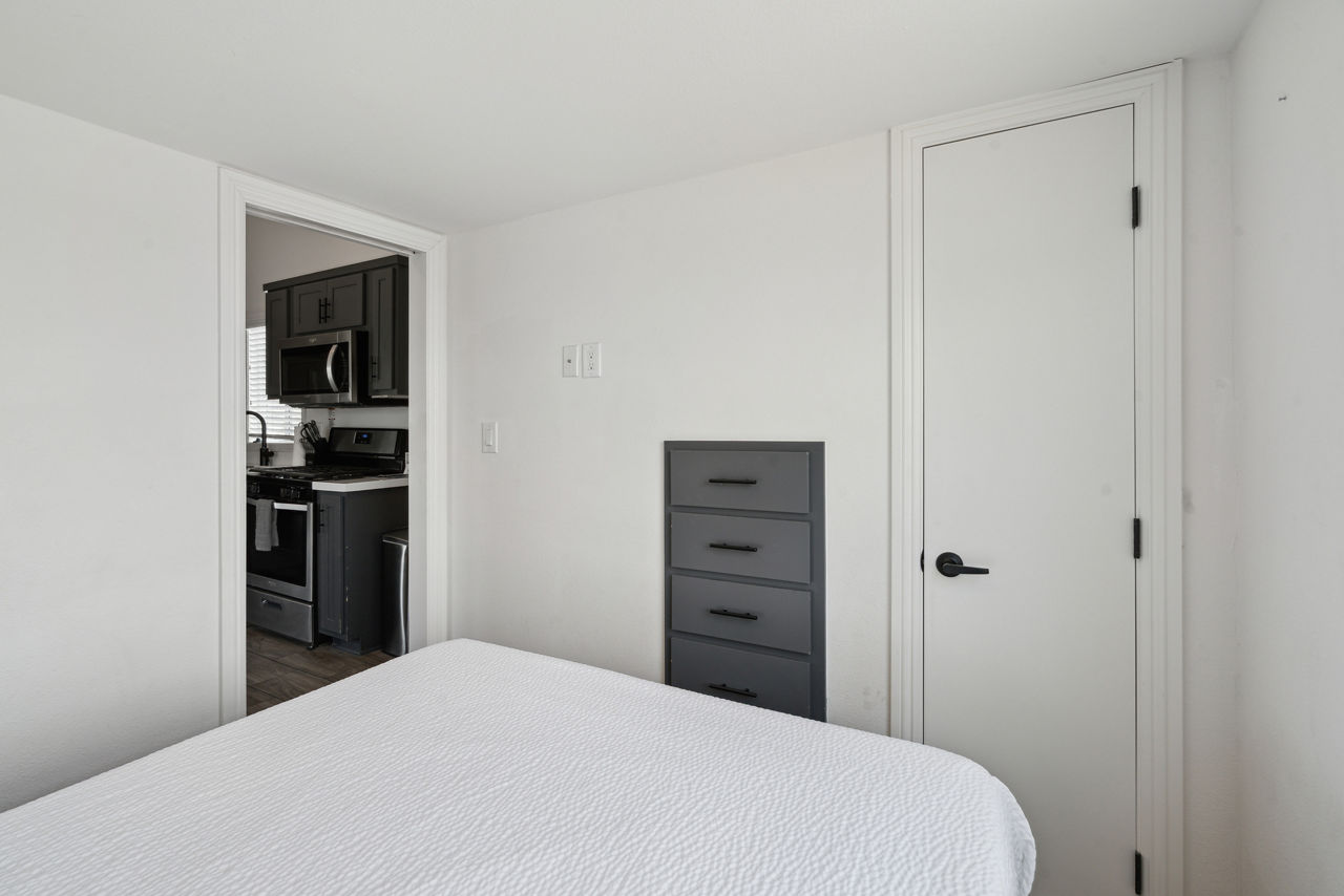 Pacific Acorn 15 bedroom2