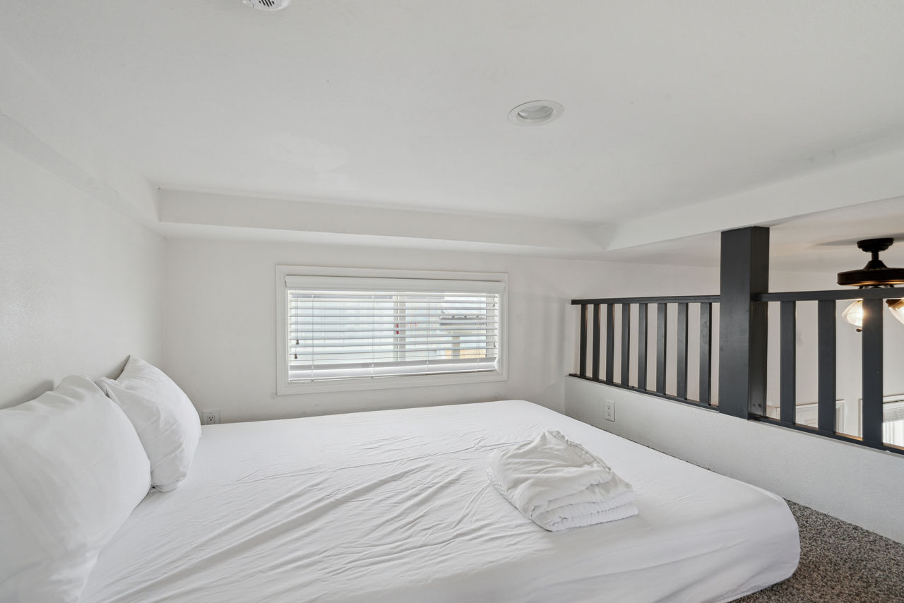 Pacific Acorn 15 loft 1