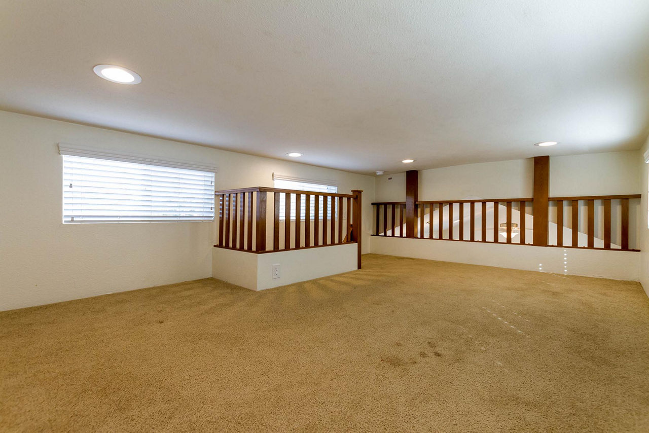 Pacific Acorn 19 loft