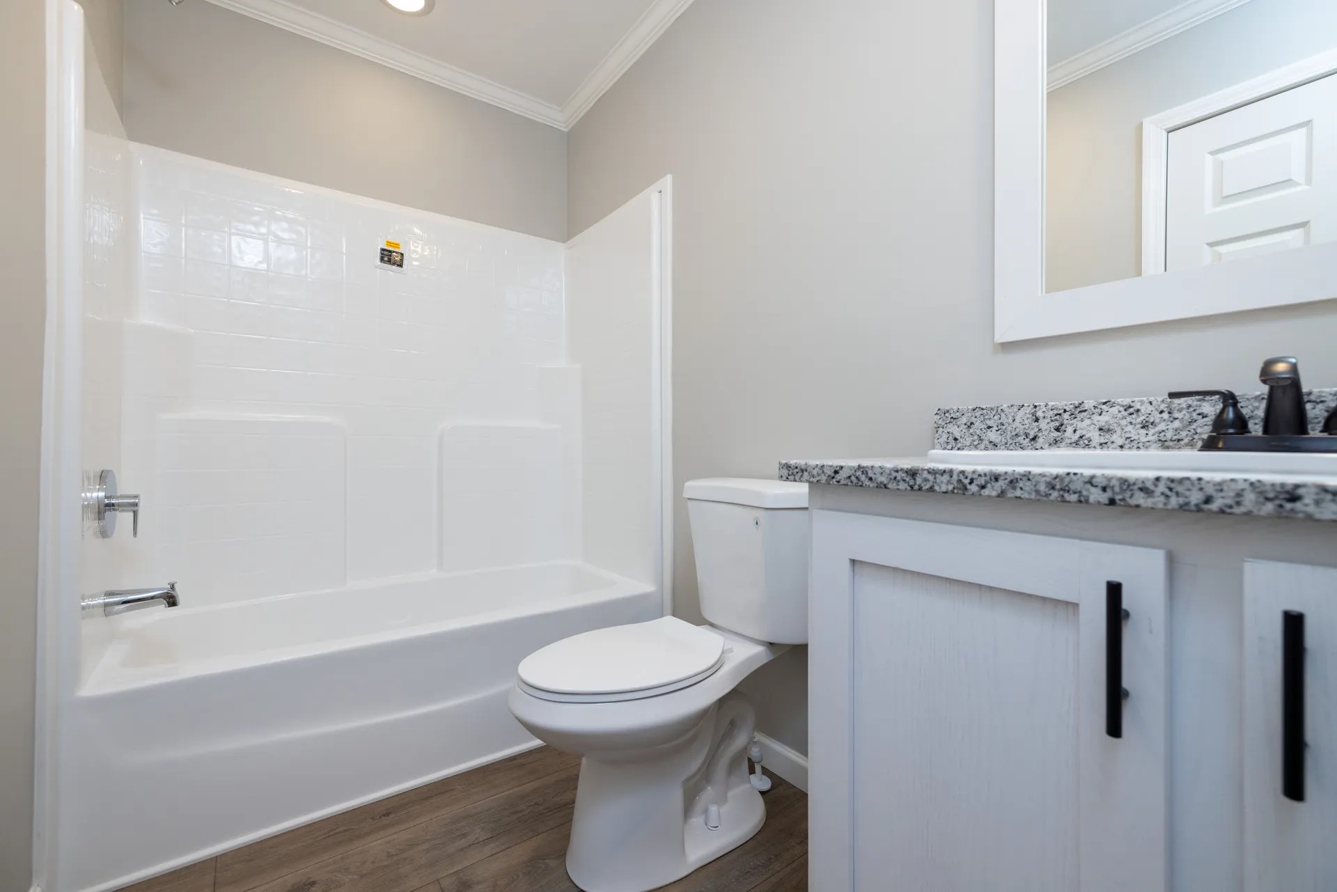 Pacific Coast 17 secondary bath