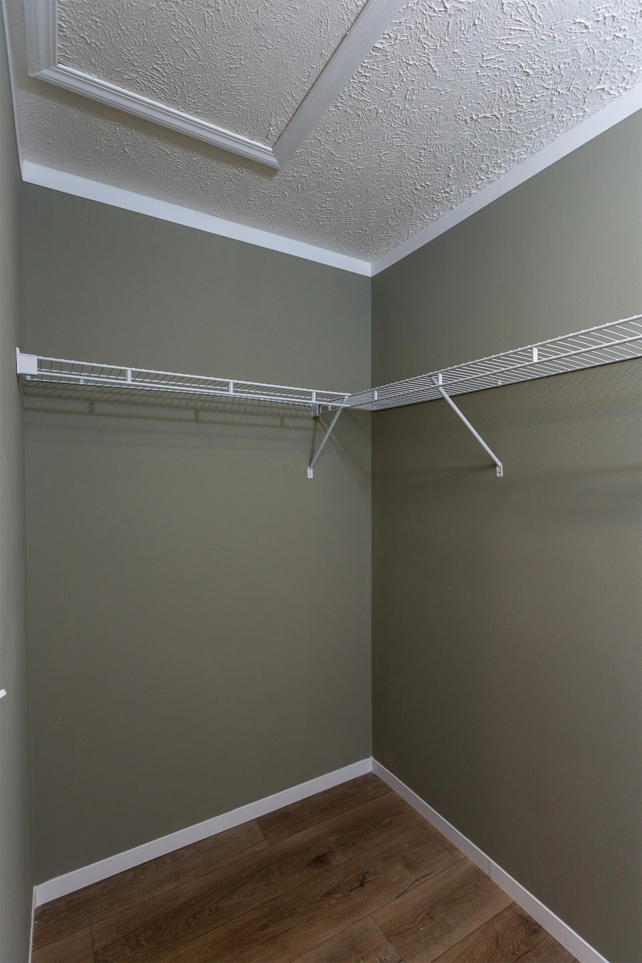 Pacific Coast 18 walk in closet