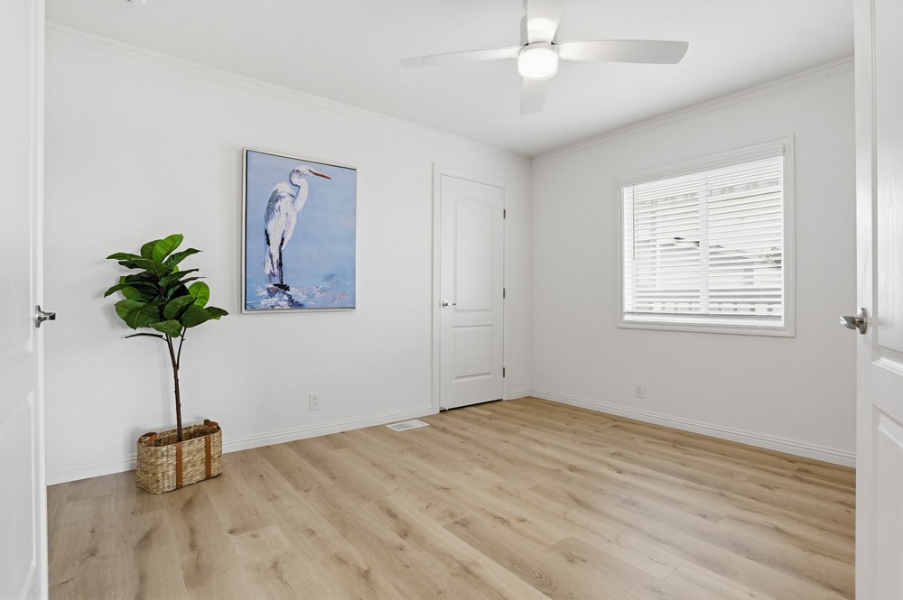 Pacific Crest 14 bedroom or office