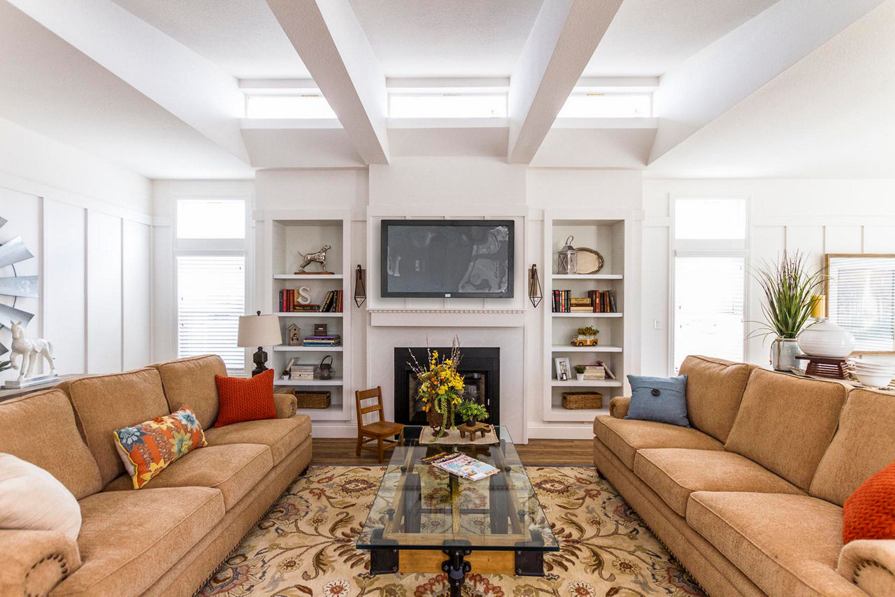 Pacific Crown 6 living room