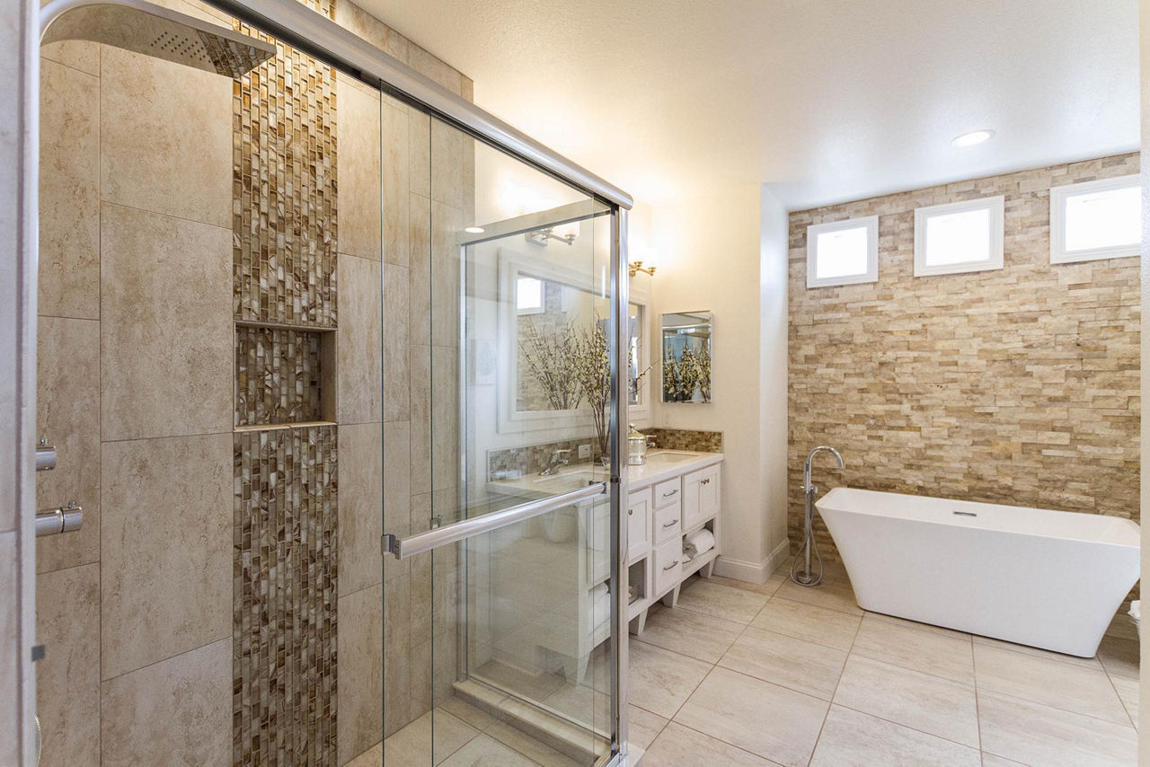Pacific Crown 6 walk in shower