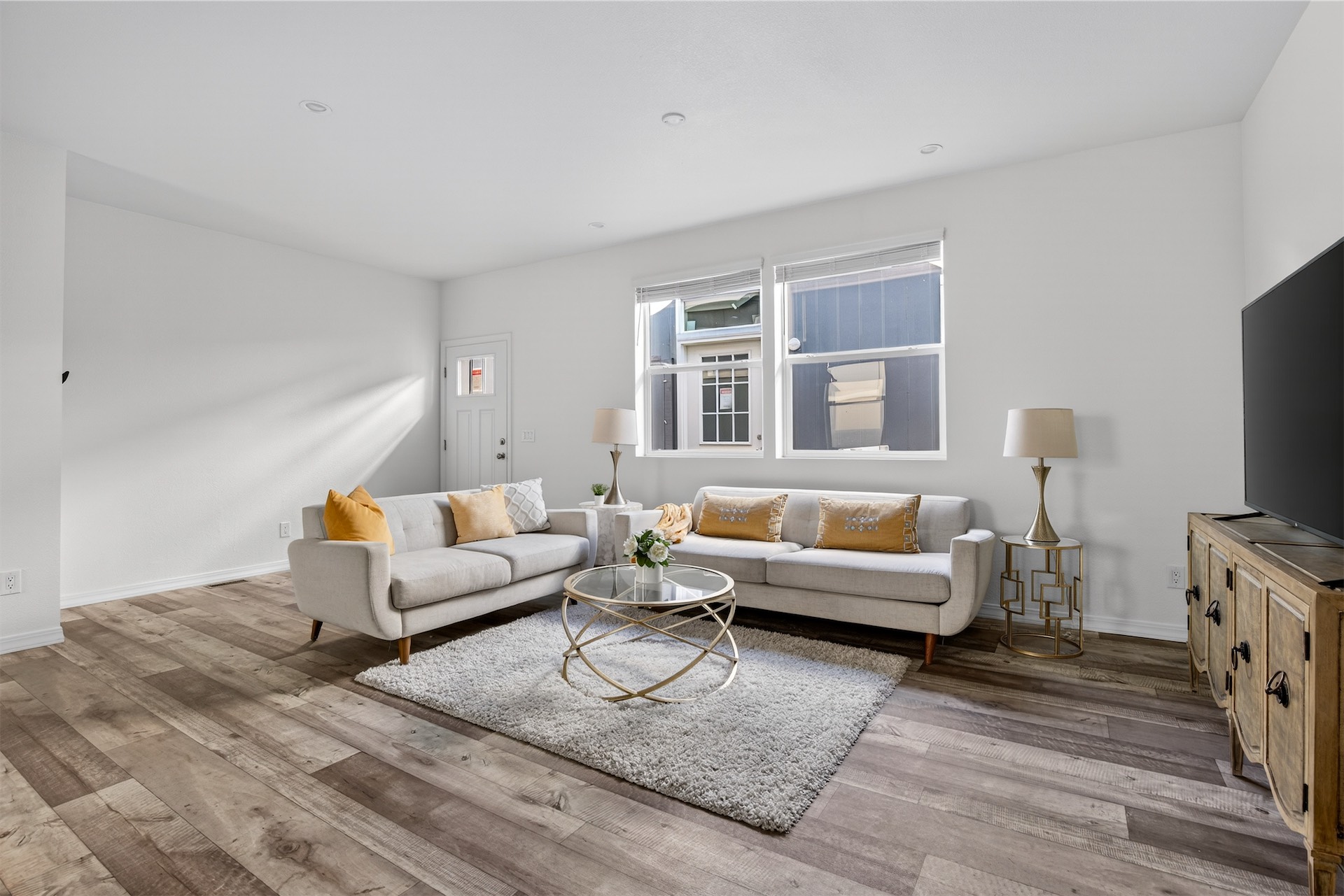 Pacific Del Mar living room