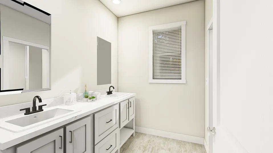 Pacific Grande second bathroom