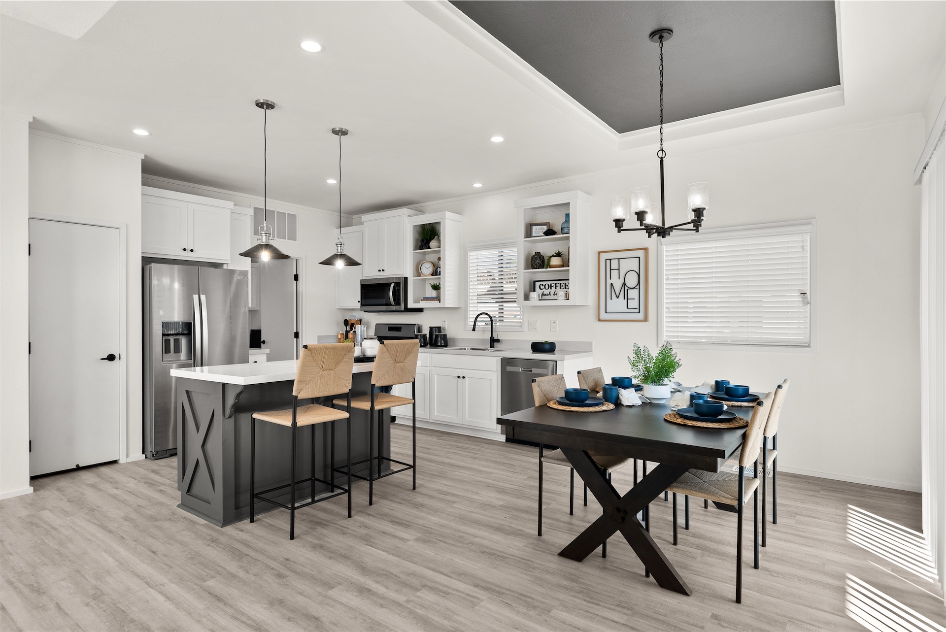 Pacific Peak 6 Kitchen 2