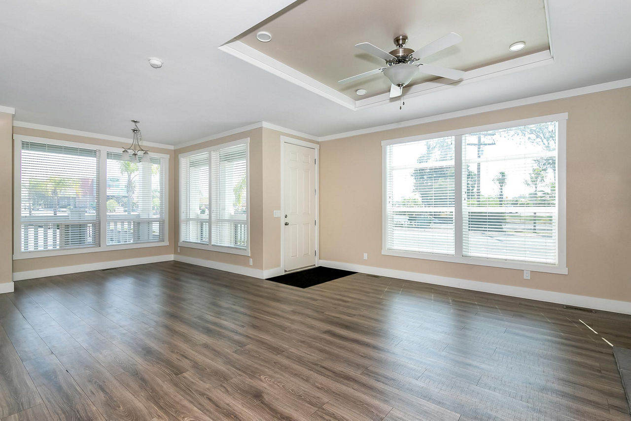 Pacific San Diego 25 living and dining area