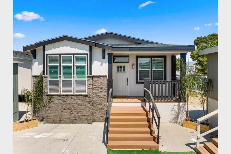 Pacific San Diego 27 exterior optional