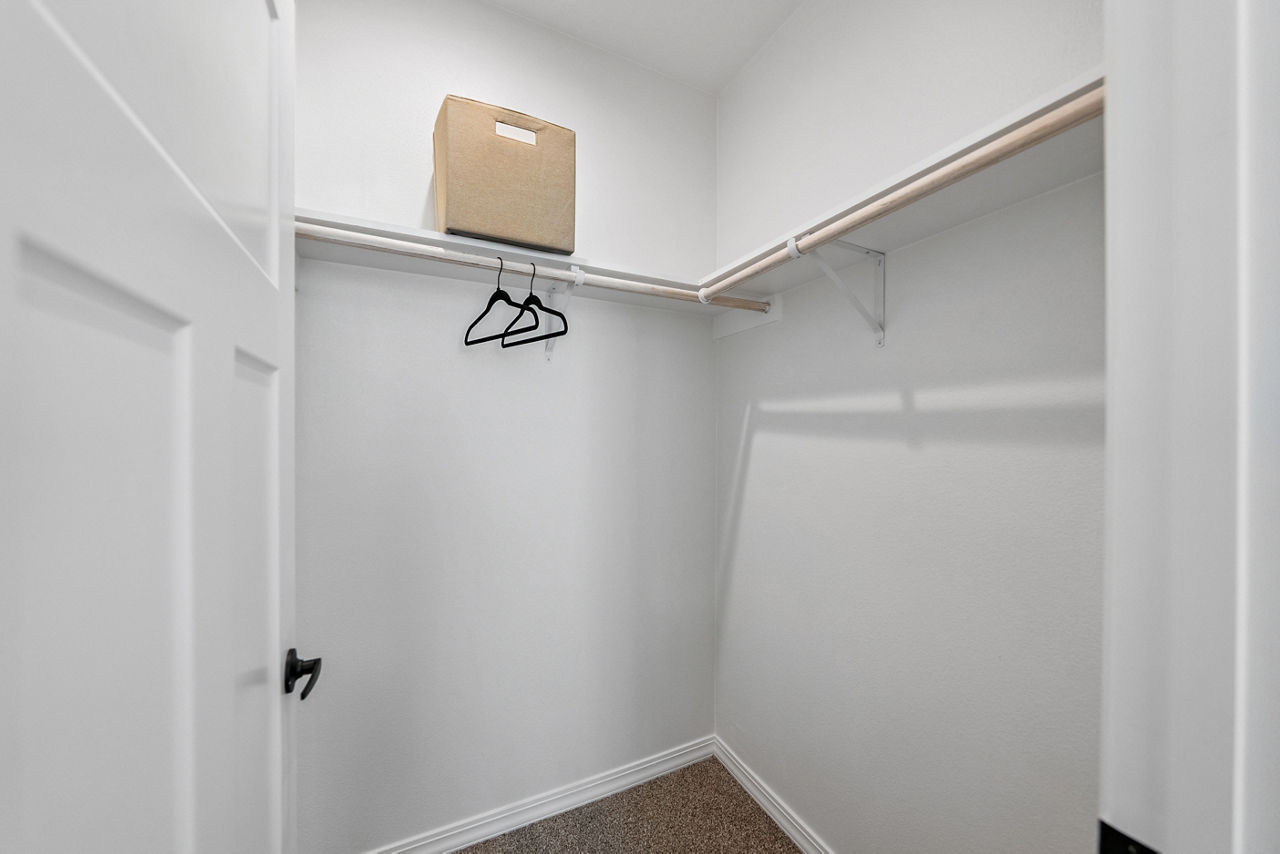 Pacific Vegas A closet